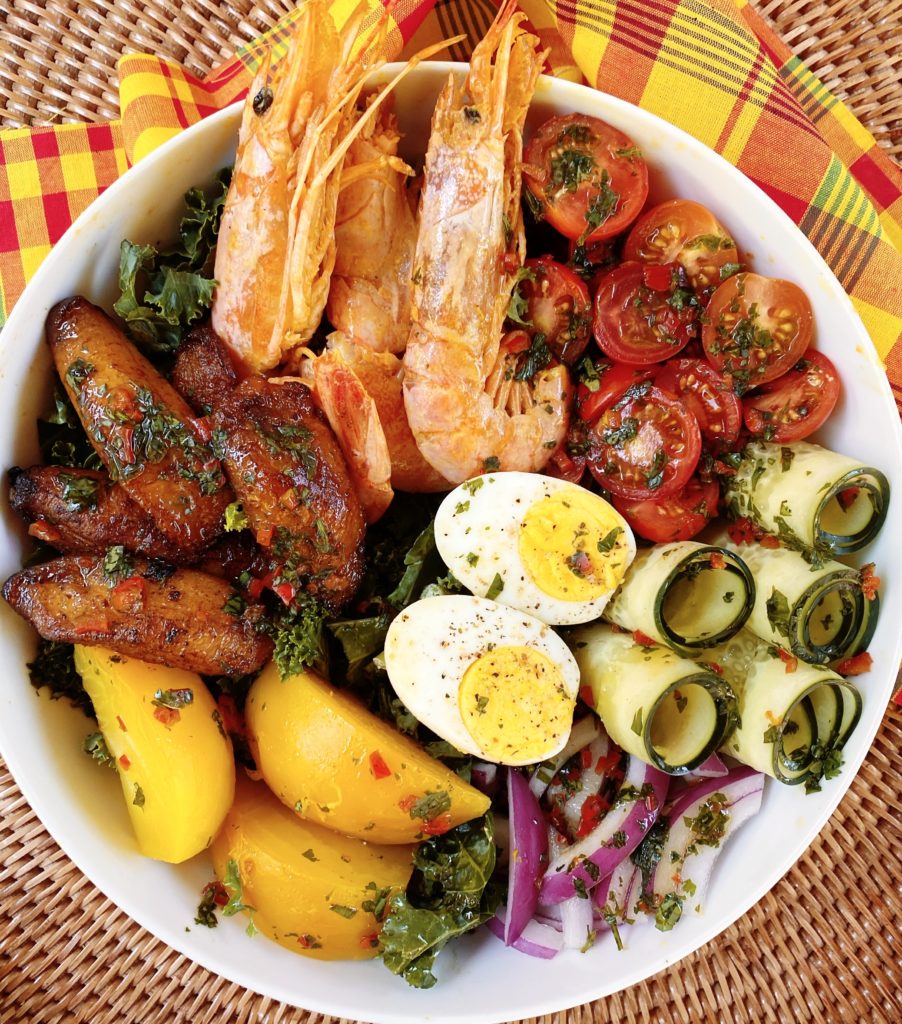 salad with prawns and fried plantains