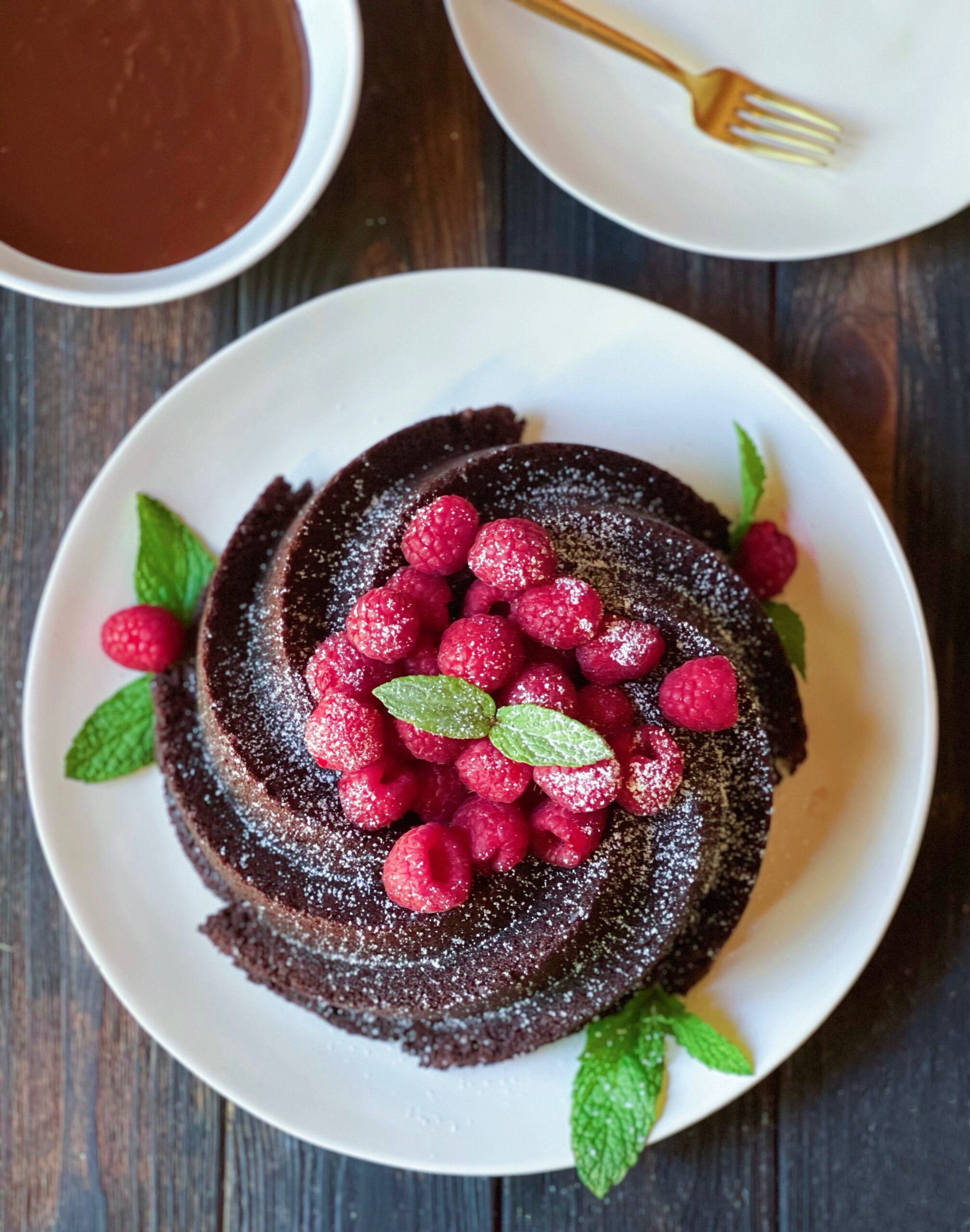 The Best Vegan Chocolate Cake - Veggie Desserts